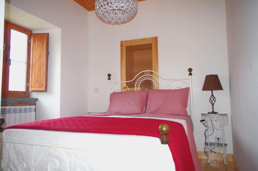 Casas Do Sinhel Vendégház Cha de Alvares Kültér fotó