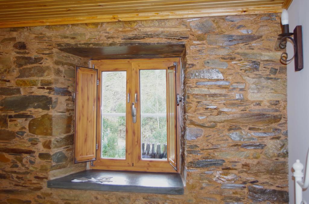 Casas Do Sinhel Vendégház Cha de Alvares Kültér fotó